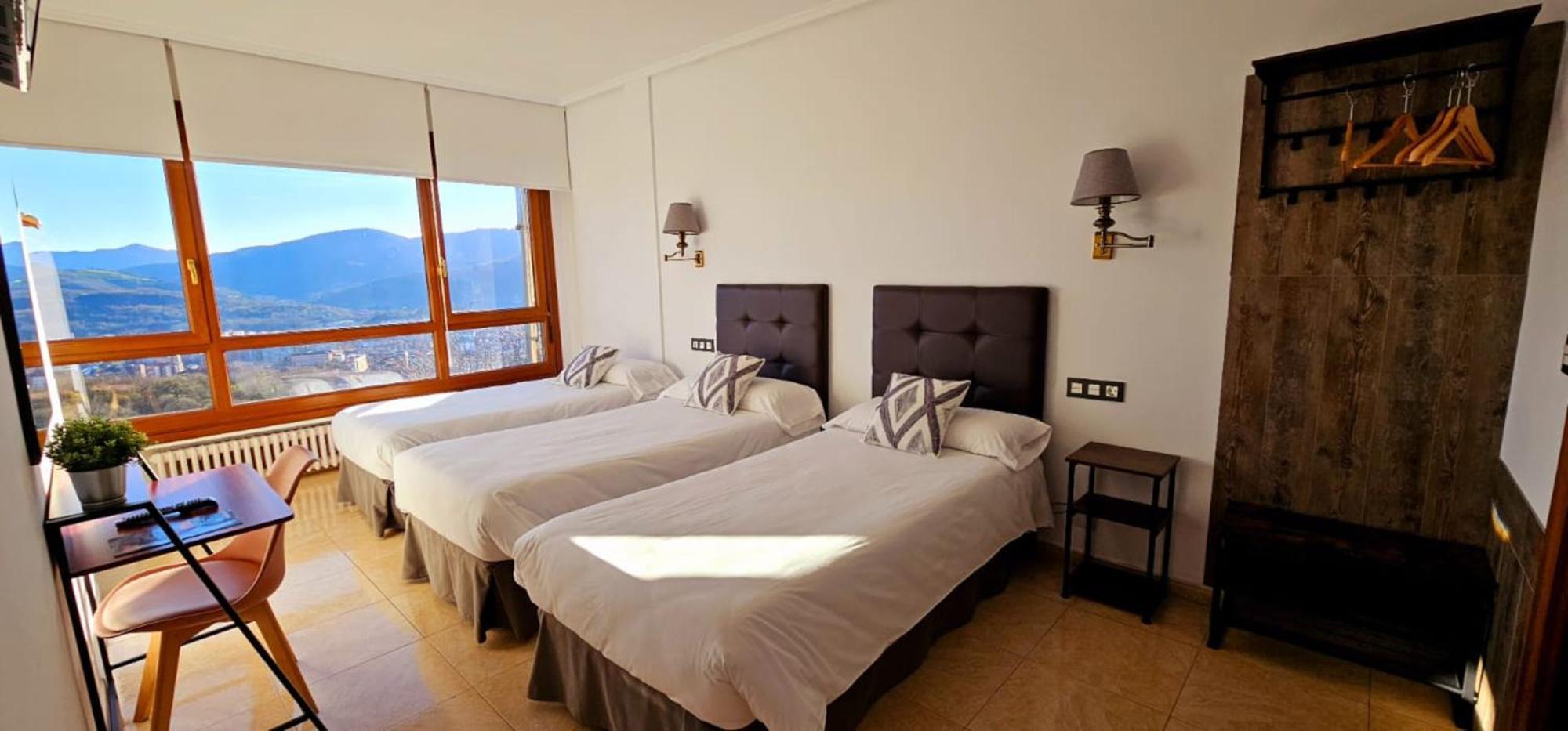 Hotel Artxanda Bilbao, Parking Gratuito En El Exterior Junto Al Hotel (Adults Only) Luaran gambar